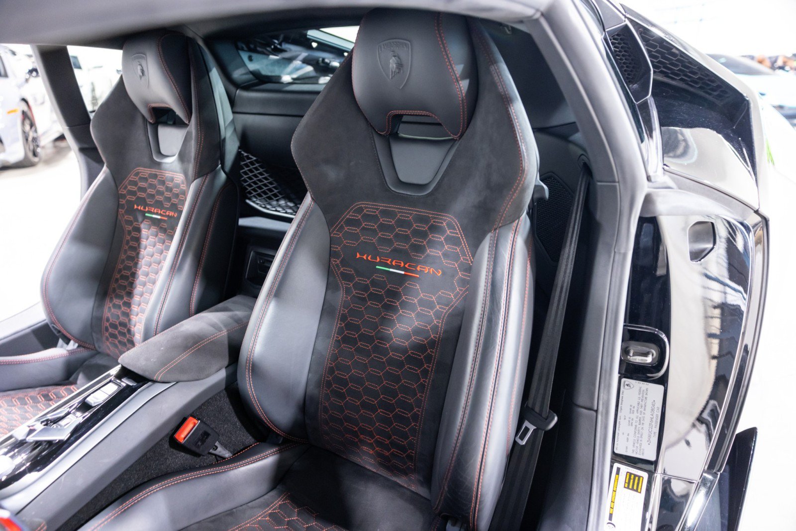 Used 2017 Lamborghini Huracan LP 580-2 RWD image 33