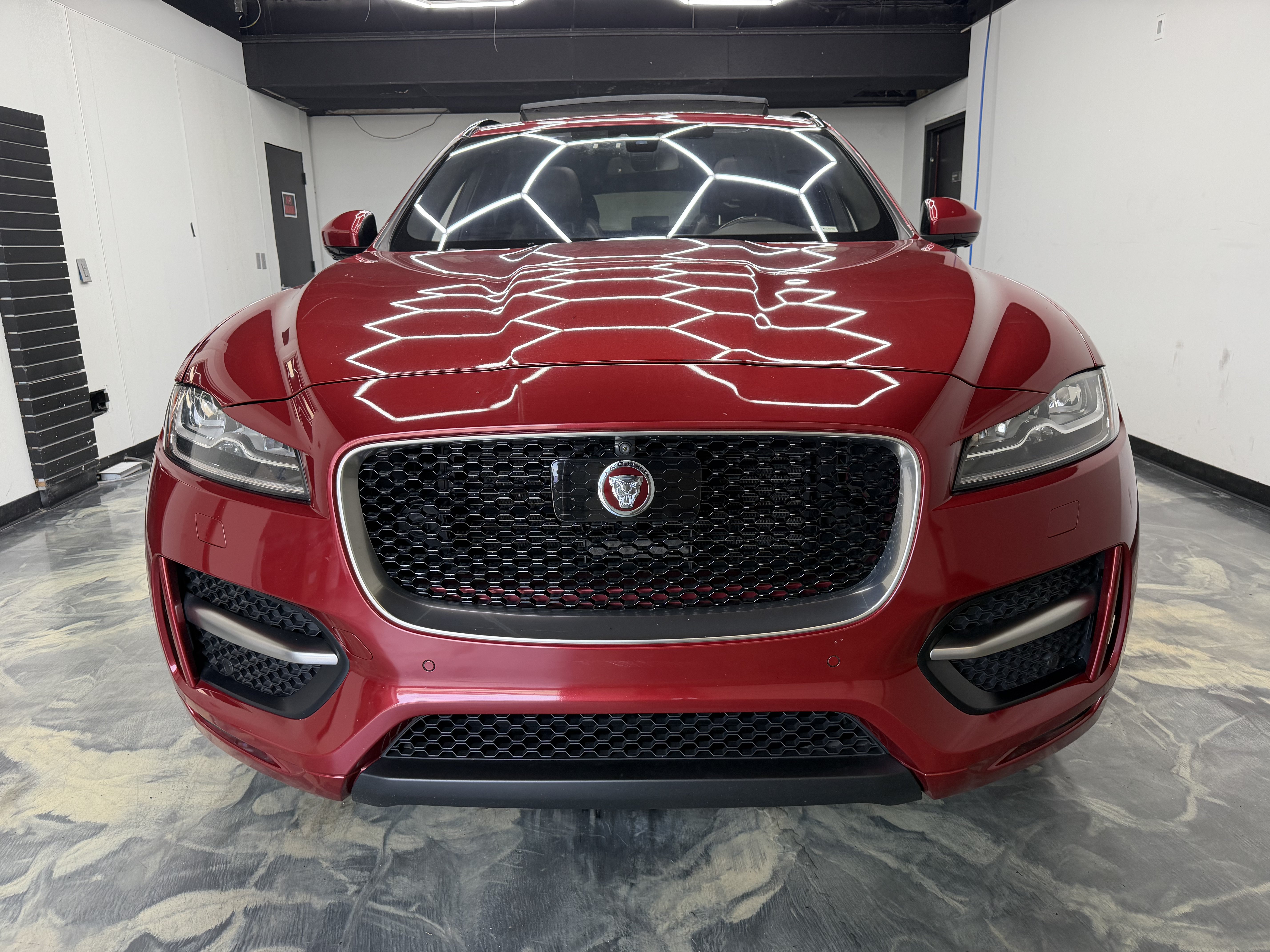 Used 2017 Jaguar F-PACE R-Sport AWD/4WD image 7