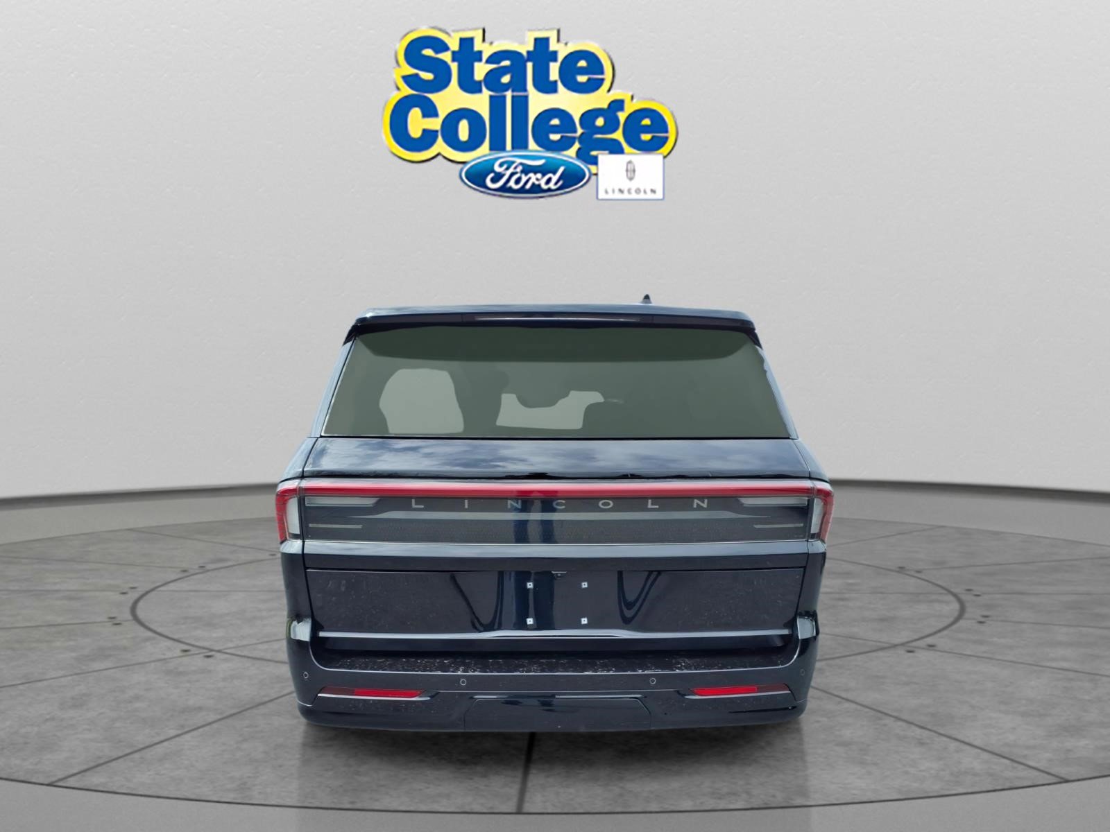 Used 2025 Lincoln Navigator L Black Label image 5