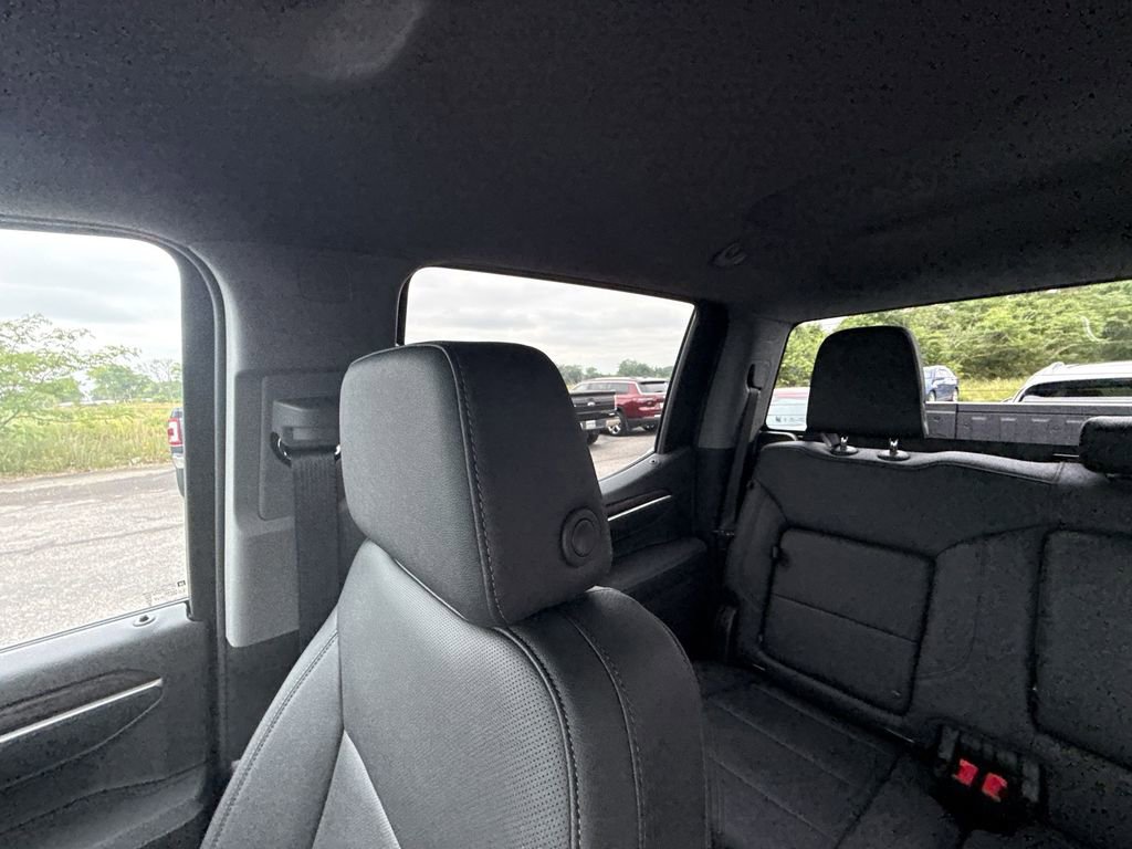 Certified 2026 GMC Sierra 1500 SLT w/ SLT Premium Package AWD/4WD image 10