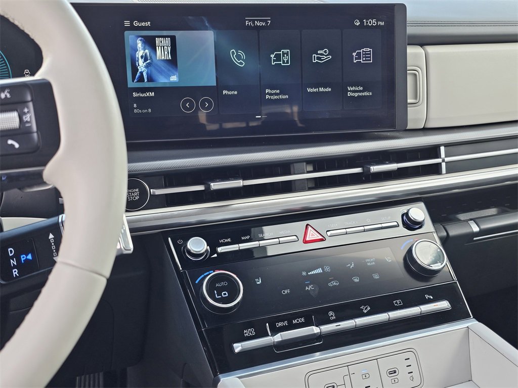 Certified 2025 Hyundai Santa Fe SEL image 9