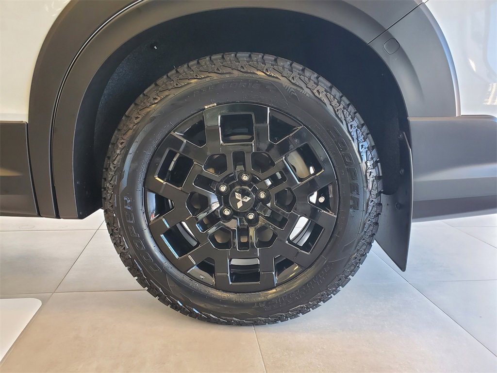 New 2025 Mitsubishi Outlander Trail Edition image 7