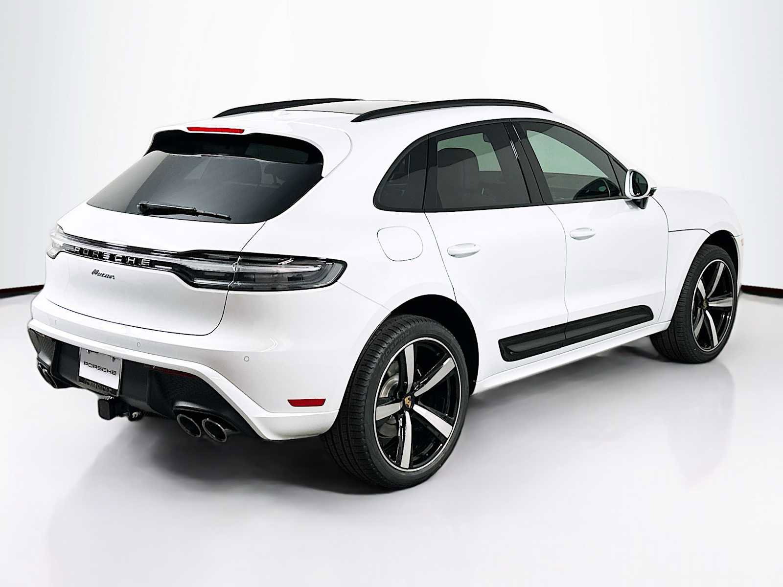 New 2026 Porsche Macan AWD/4WD image 9