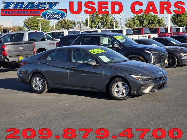 Used 2025 Hyundai Elantra SE FWD image 1
