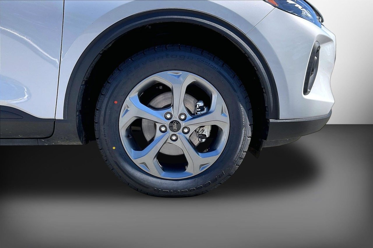 Used 2025 Ford Escape ST-Line Select AWD/4WD image 33