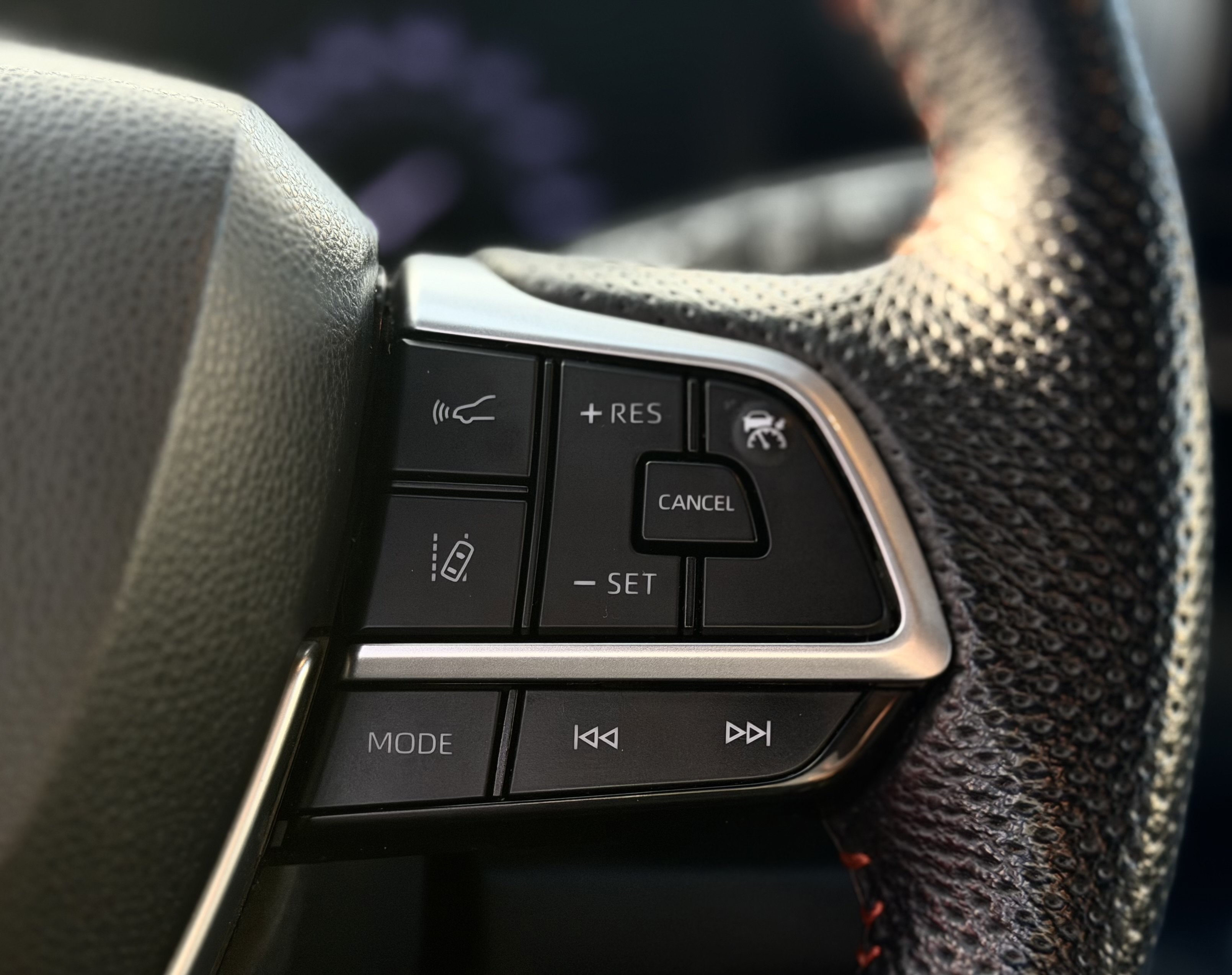 Used 2022 Toyota Sienna XSE w/ XSE Plus Package FWD image 28
