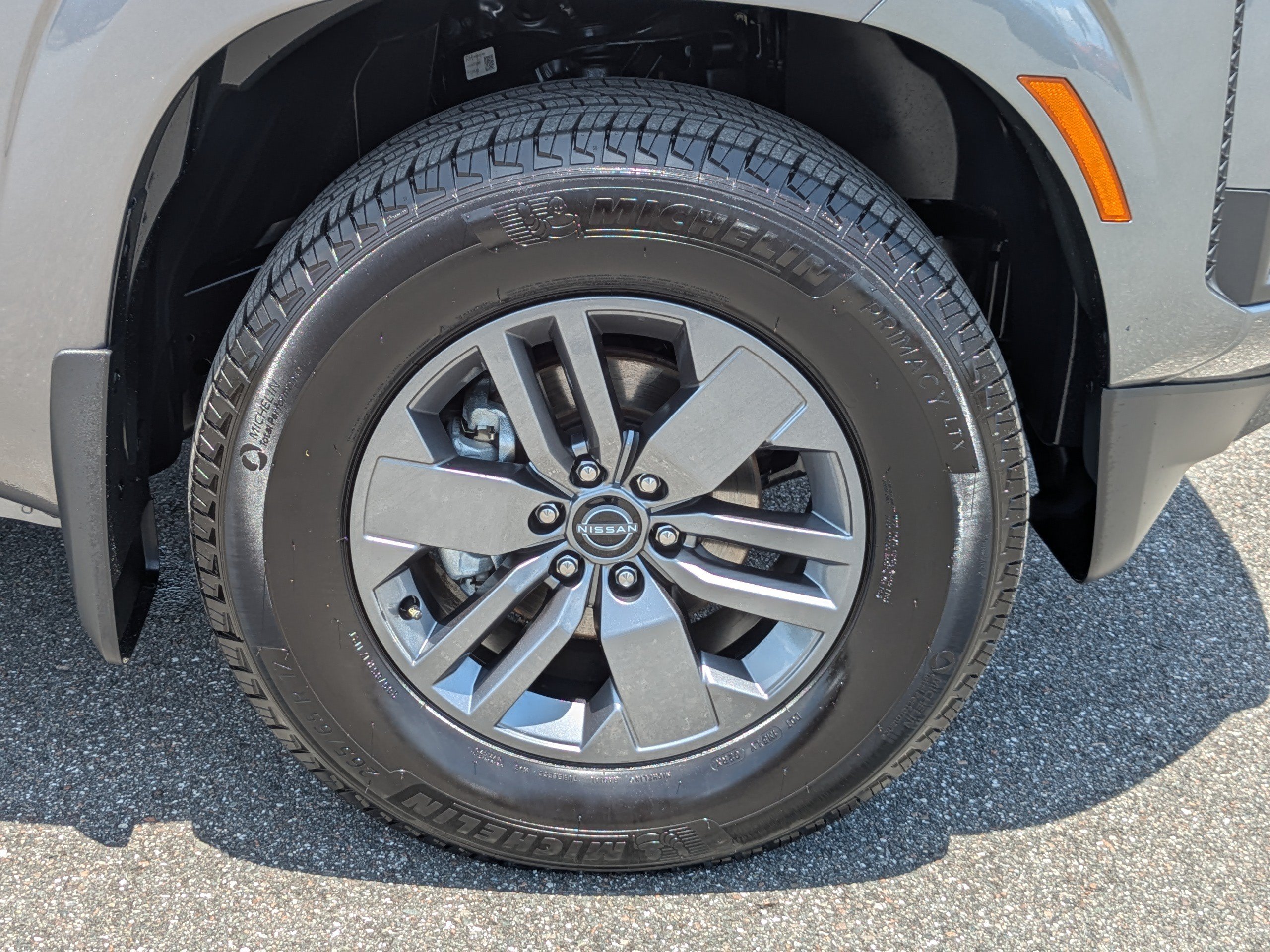 Certified 2025 Nissan Frontier SV w/ SV Convenience Package RWD image 11