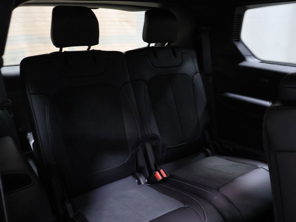 New 2026 Jeep Grand Cherokee L 4WD image 17