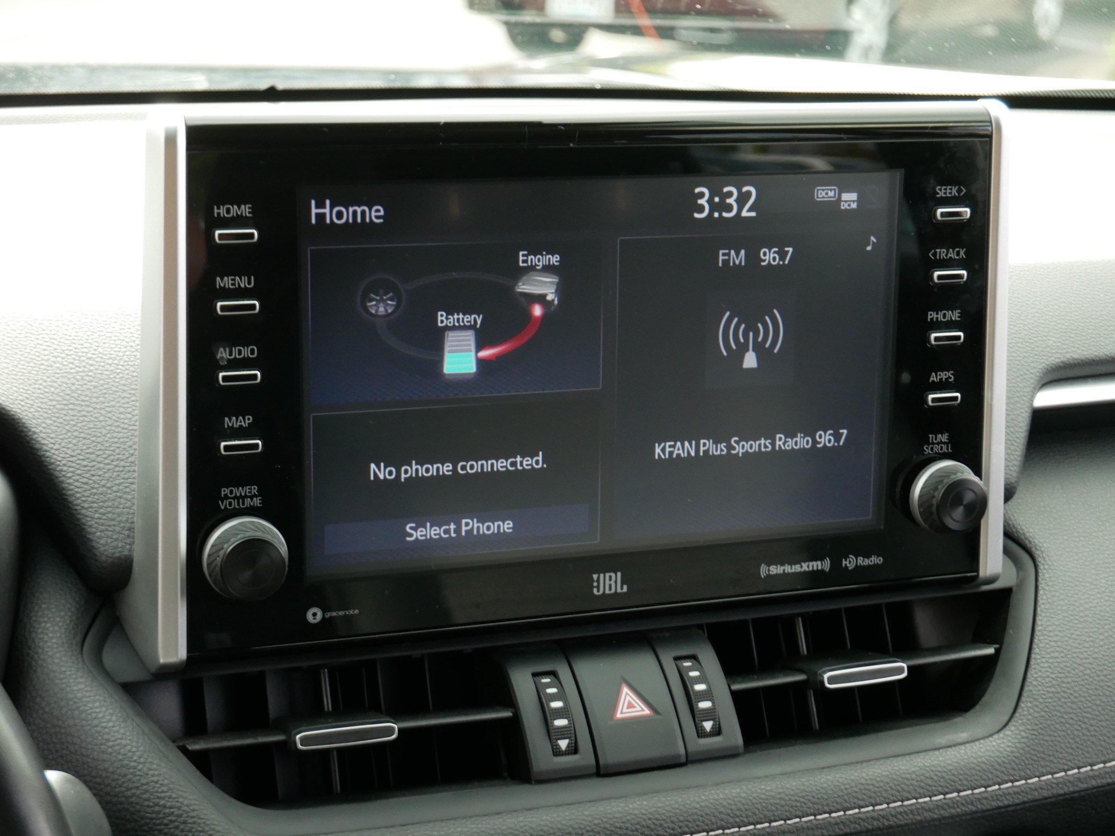 Used 2022 Toyota RAV4 XLE Premium AWD/4WD image 22