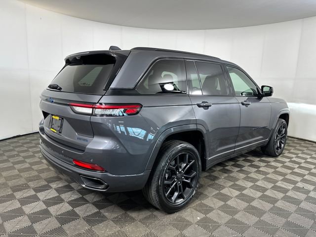 Used 2023 Jeep Grand Cherokee 30th Anniversary image 3