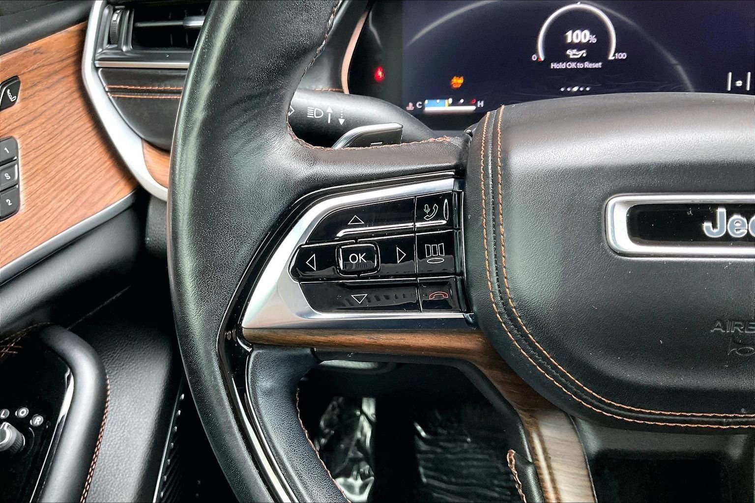 Used 2021 Jeep Grand Cherokee L Summit w/ Advanced Protech Group IV image 10