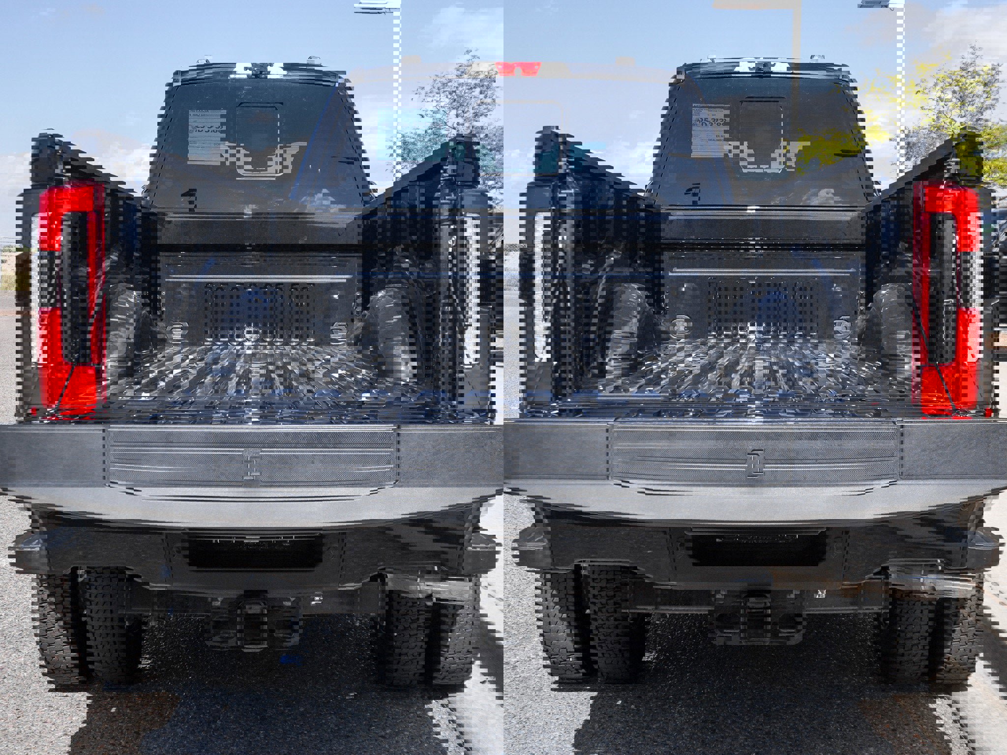 Used 2025 Ford F450 Platinum w/ FX4 Off-Road Package image 19