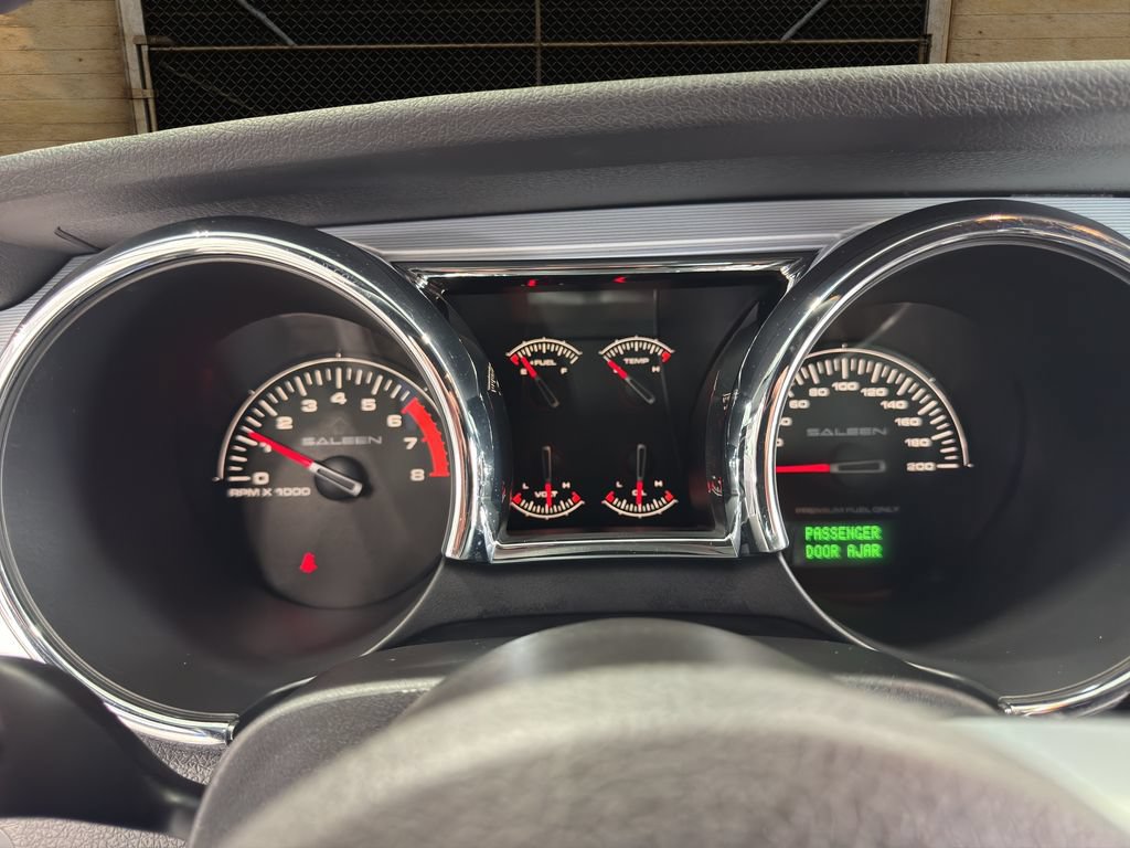 Used 2006 Ford Mustang GT RWD image 30