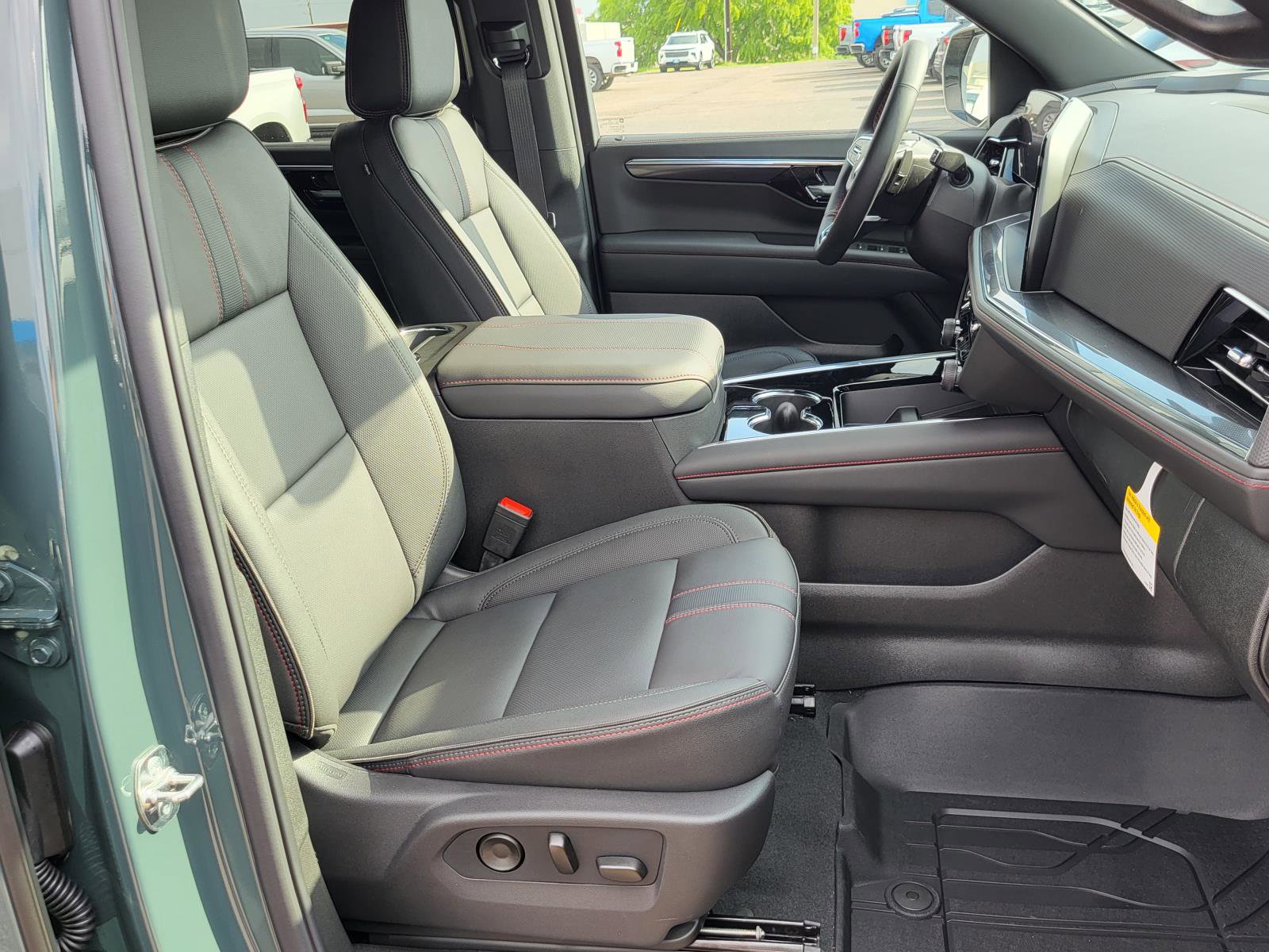 New 2026 Chevrolet Suburban RST w/ Comfort Package image 10