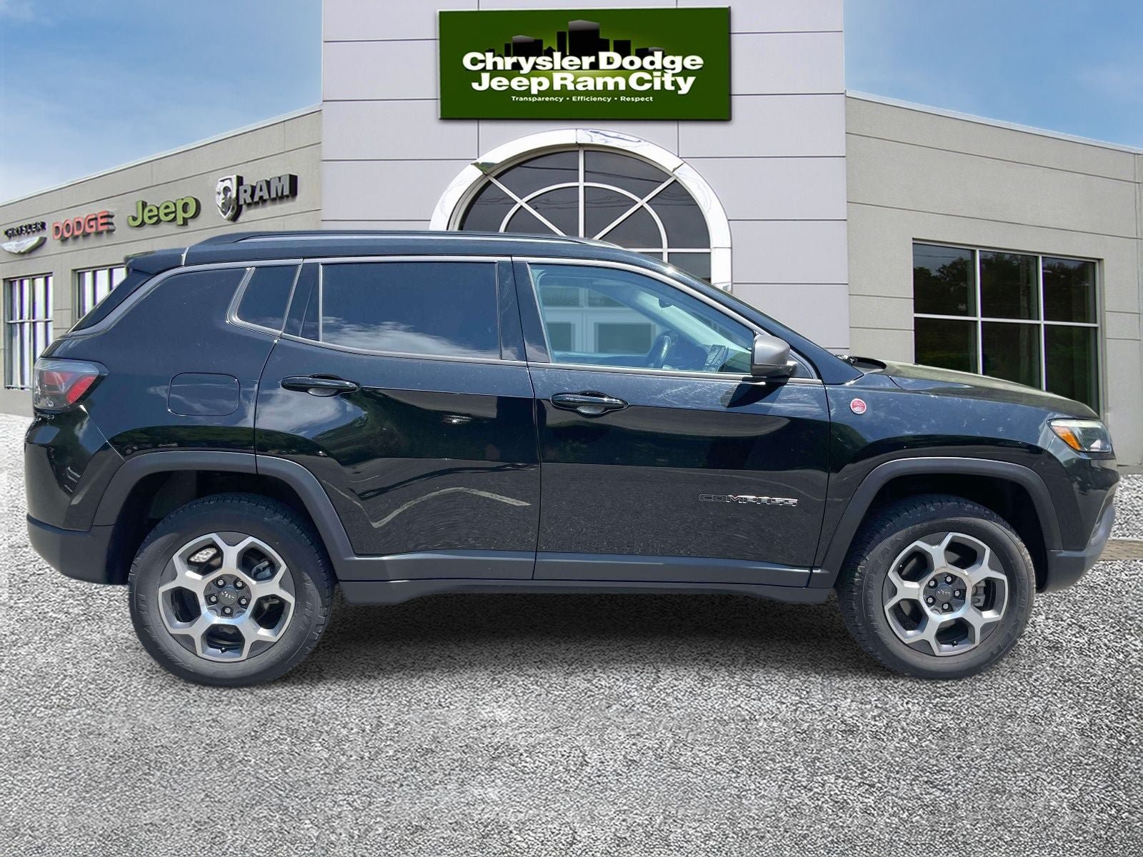 Used 2022 Jeep Compass Trailhawk w/ Trailhawk Elite Group AWD/4WD image 5