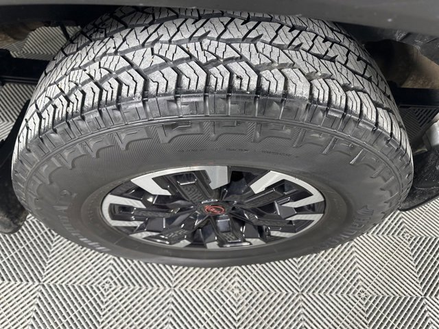 Used 2022 Nissan Frontier PRO-4X w/ Technology Package image 11