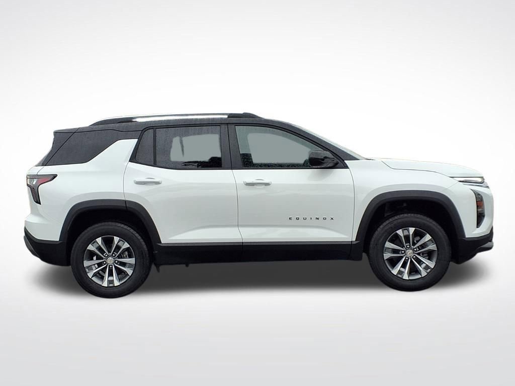 New 2026 Chevrolet Equinox LT FWD image 3
