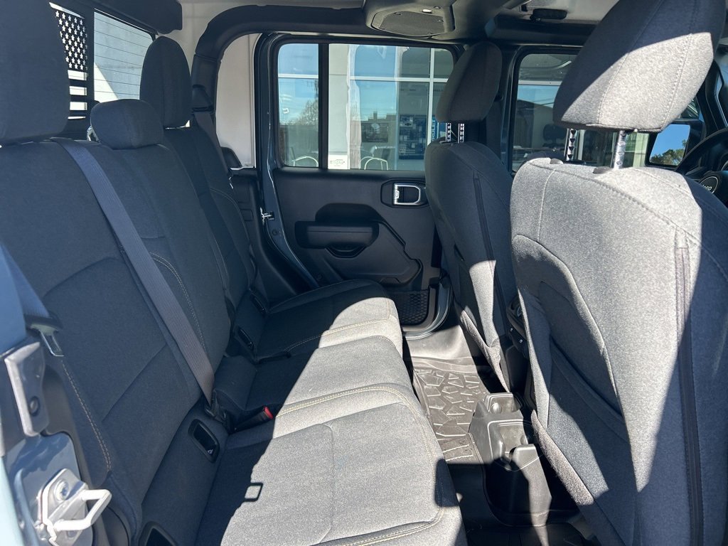 Used 2024 Jeep Gladiator Sport image 20