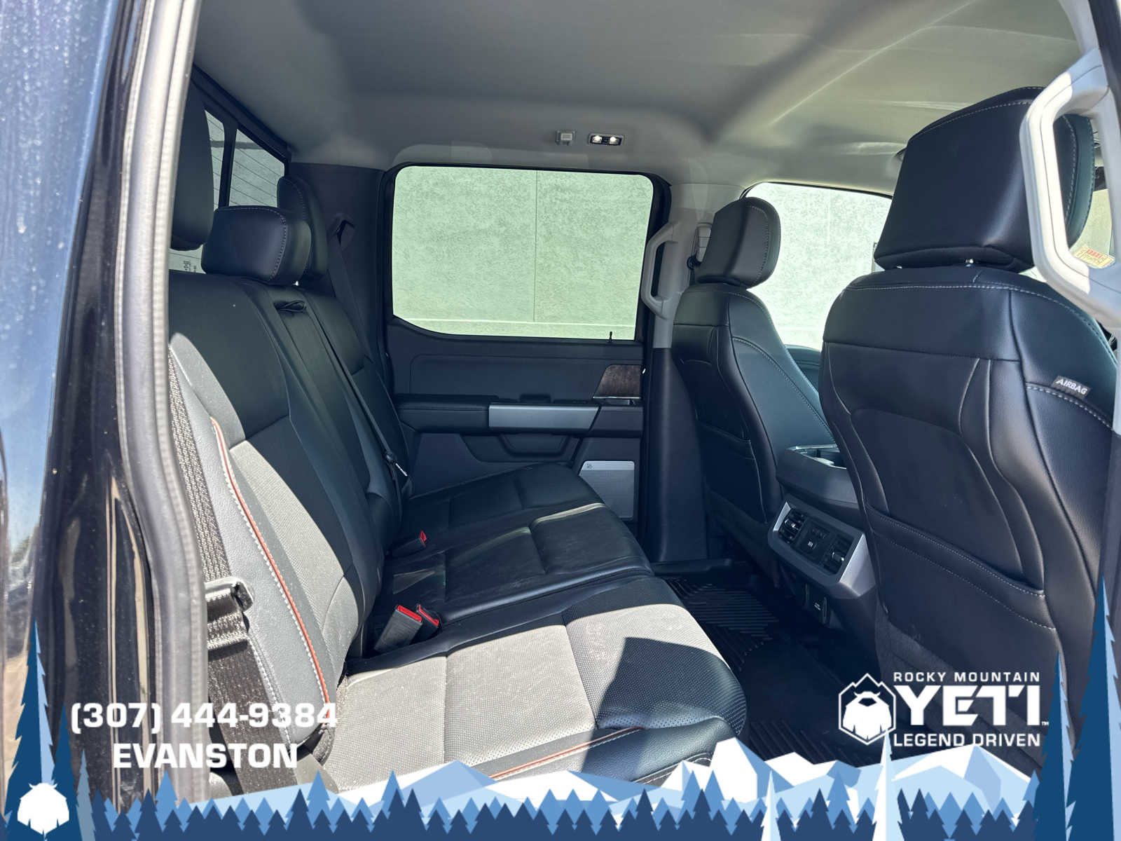 Used 2024 Ford F350 Lariat w/ Sport Appearance Package image 13