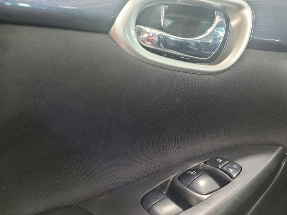 Used 2019 Nissan Sentra SR FWD image 27