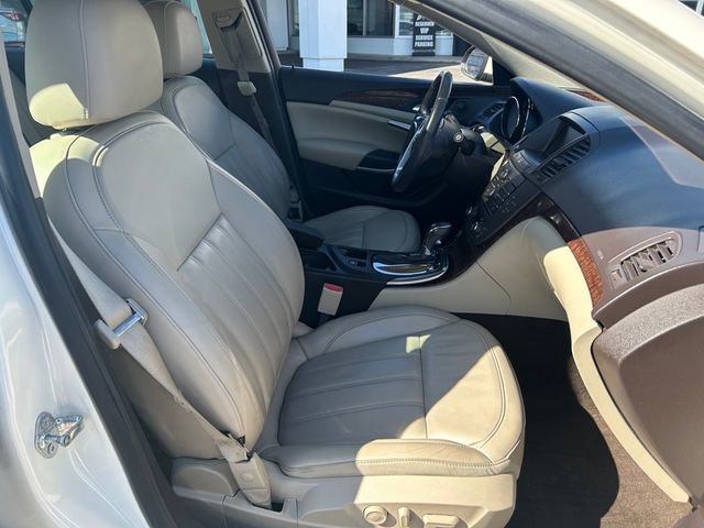 Used 2013 Buick Regal Premium FWD image 25