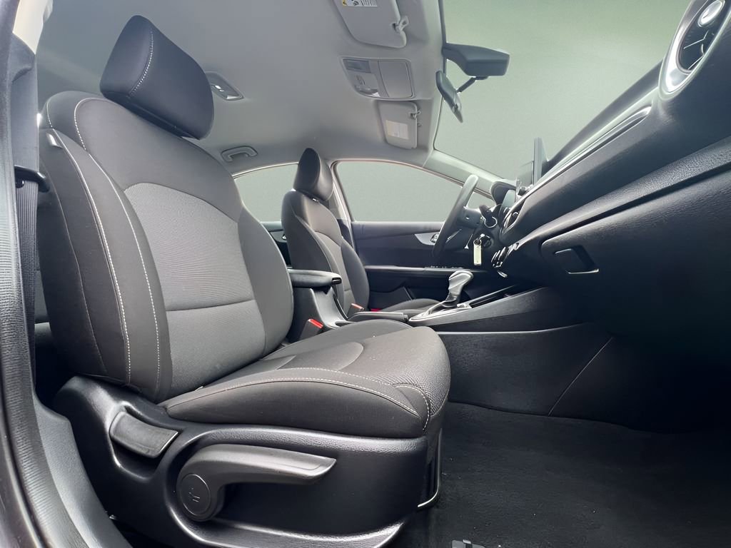 Used 2023 Kia Forte LXS FWD image 10