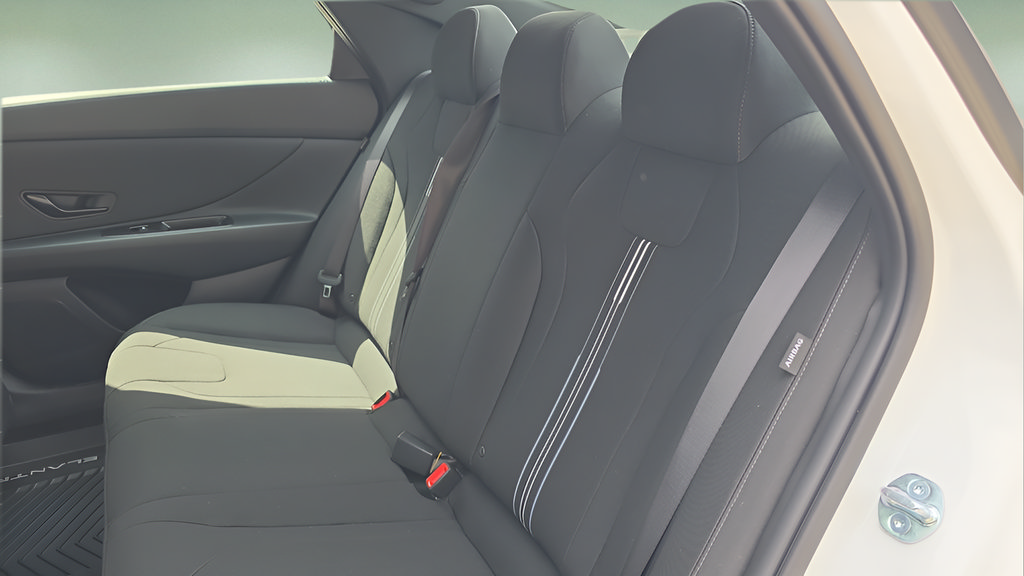 Certified 2026 Hyundai Elantra Sport FWD image 28