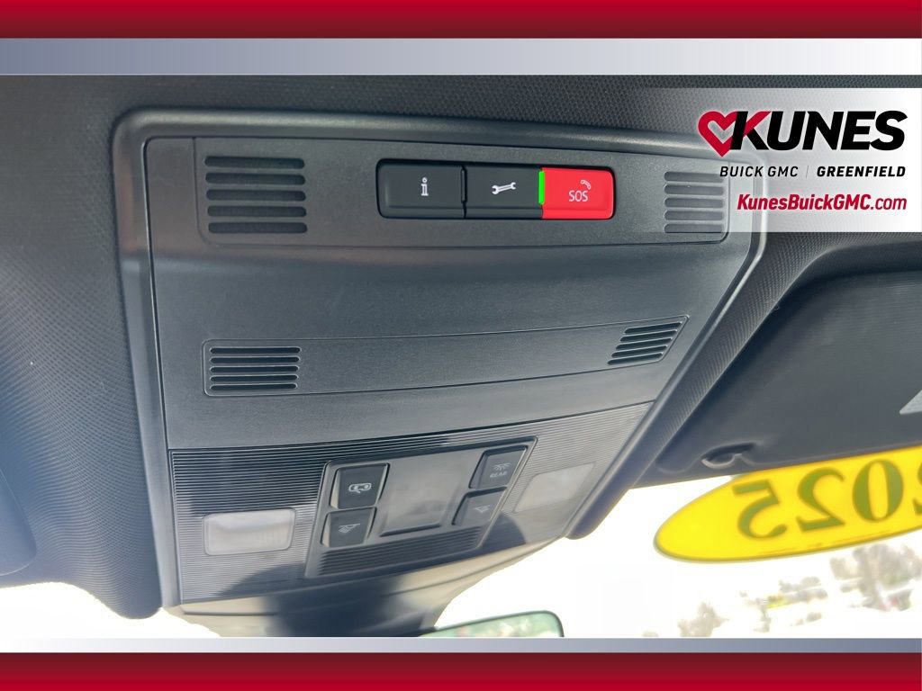 Used 2025 Volkswagen Jetta Sport image 33