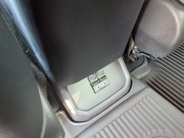 Used 2022 Toyota Highlander XLE AWD/4WD image 21