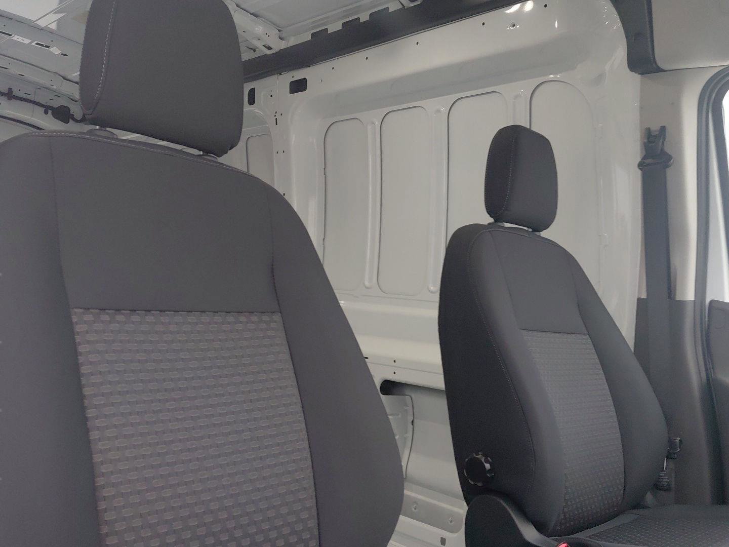 New 2023 Ford E-Transit Medium Roof image 11