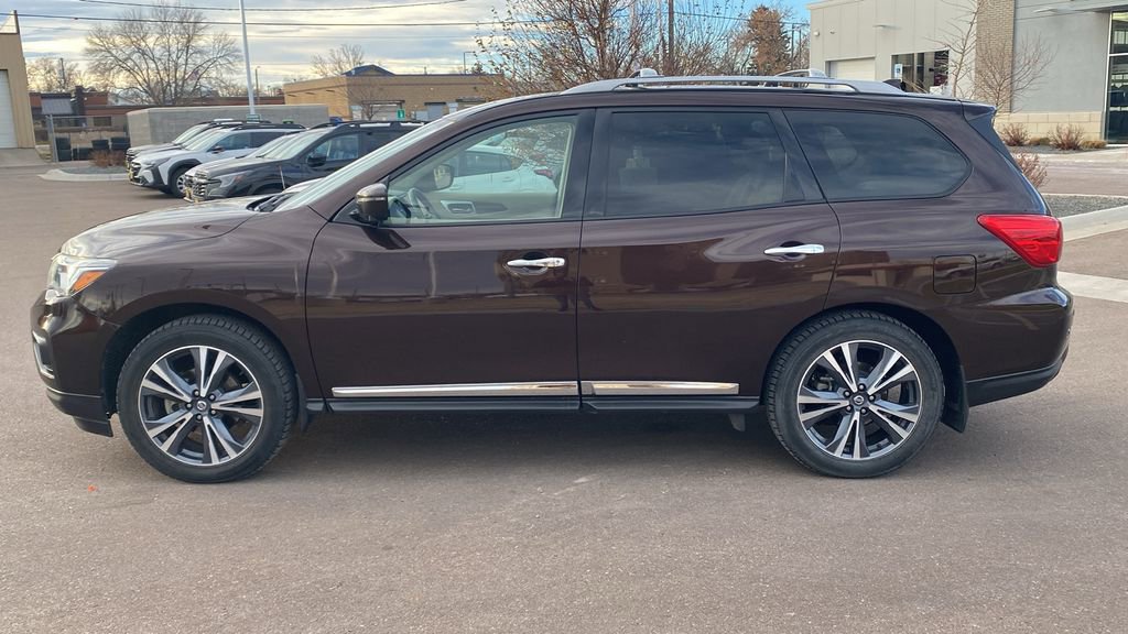 Used 2019 Nissan Pathfinder Platinum image 8