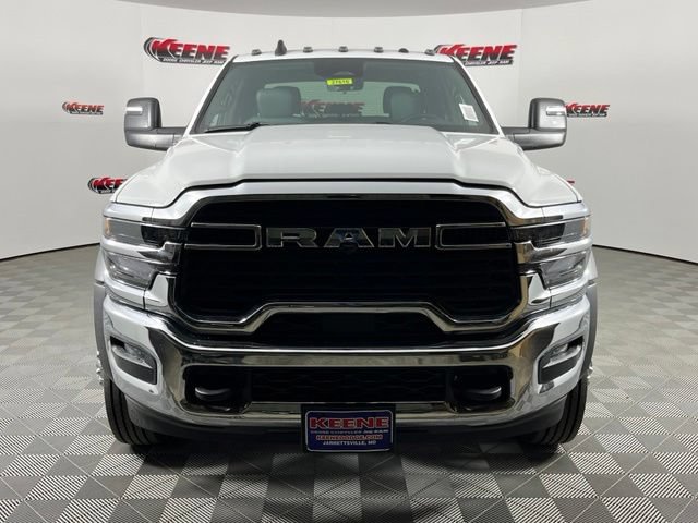 New 2026 RAM 5500 Tradesman AWD/4WD image 4
