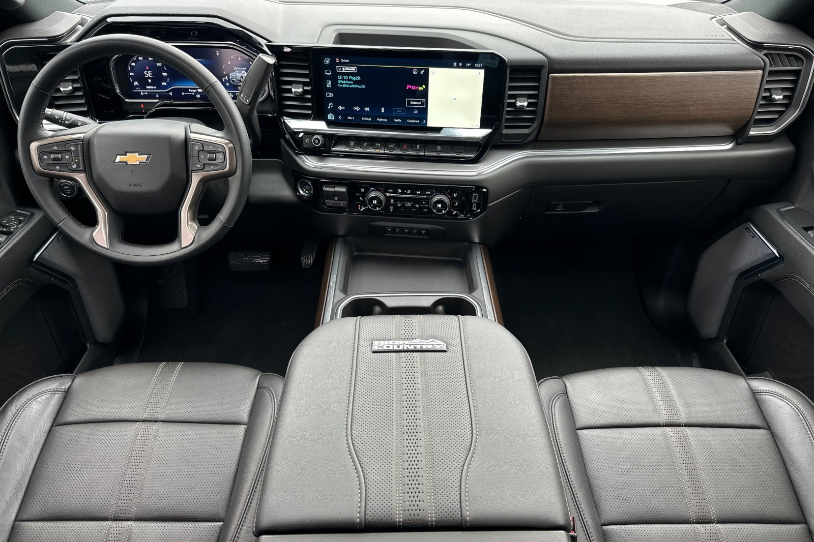 Used 2024 Chevrolet Silverado 2500 High Country w/ High Country Premium Package image 13