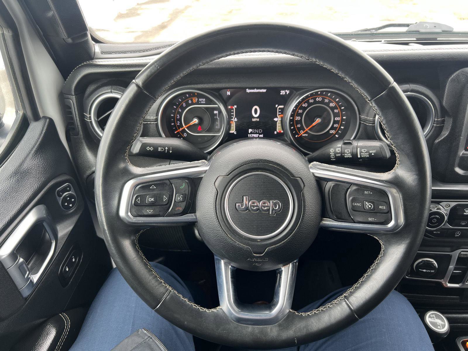 Used 2018 Jeep Wrangler Unlimited Sahara image 14