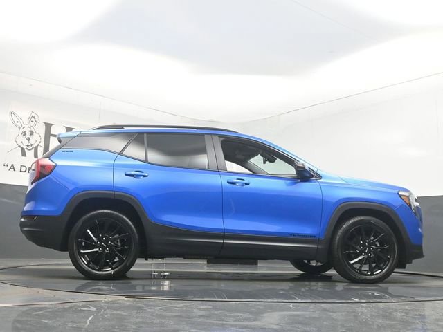 Used 2024 GMC Terrain SLE w/ Driver Convenience Package image 51