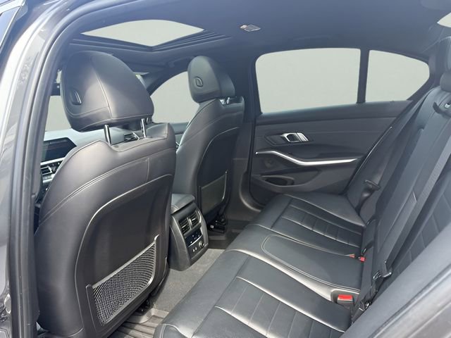 Used 2020 BMW 330i xDrive Sedan w/ Driving Assistance Package image 11