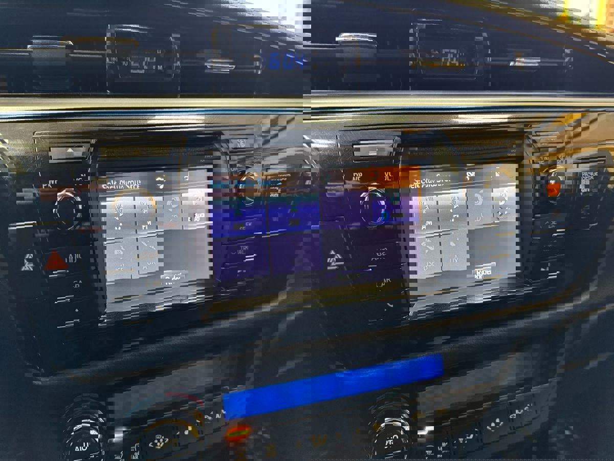 Used 2014 Toyota Corolla S image 26