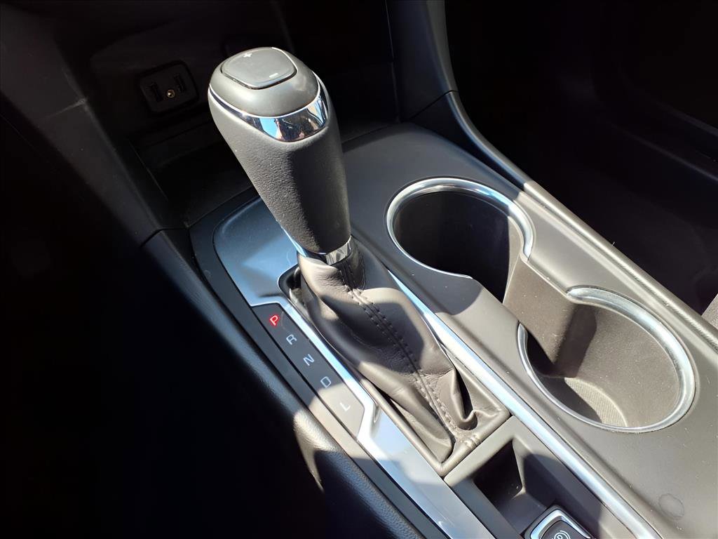 Used 2018 Chevrolet Equinox LT w/ Sun & Infotainment Package image 13