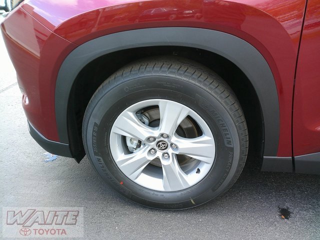 New 2026 Toyota Grand Highlander LE image 8