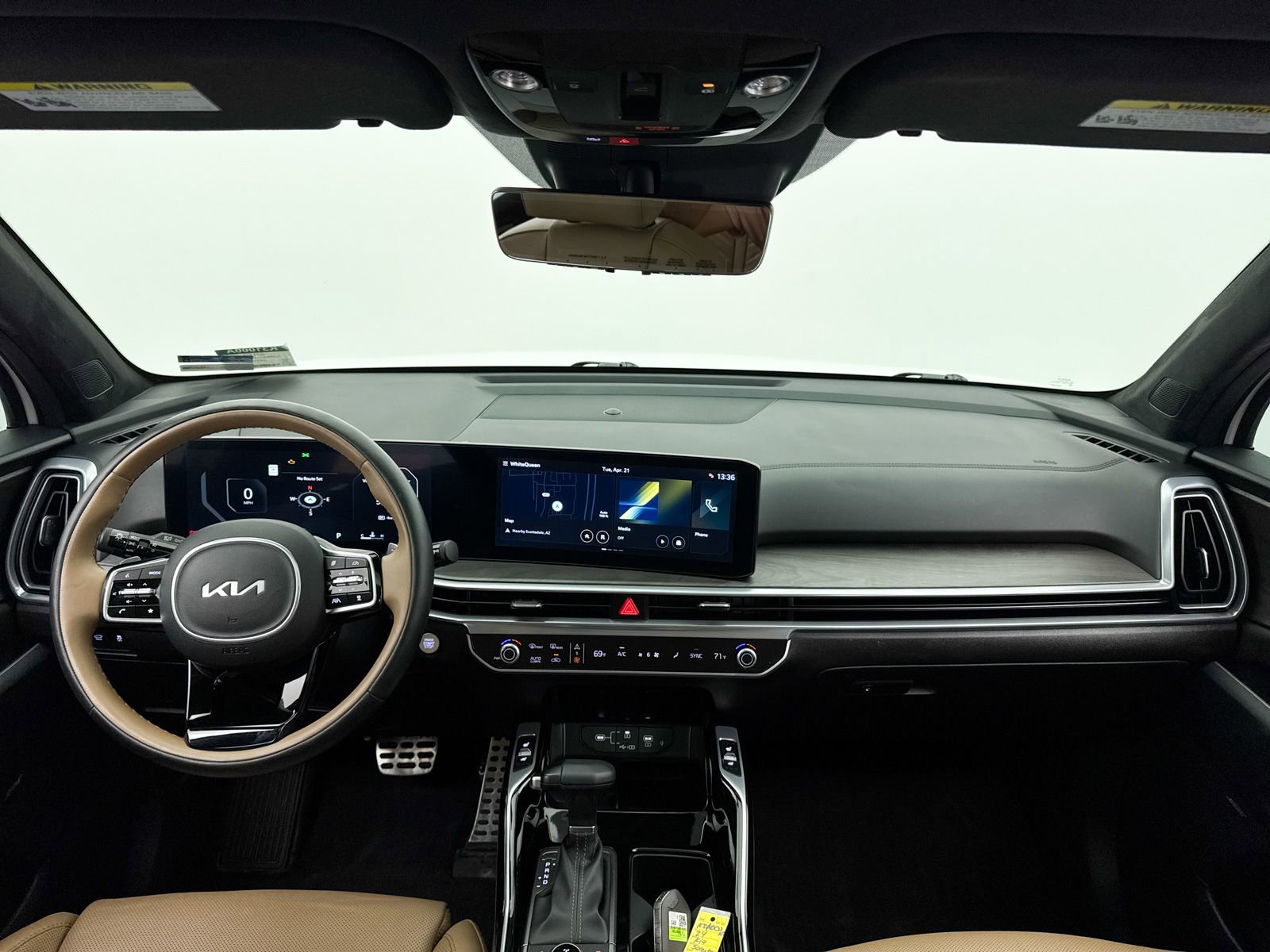 Certified 2024 Kia Sorento SX Prestige w/ Olive Brown Leather Package AWD/4WD image 24