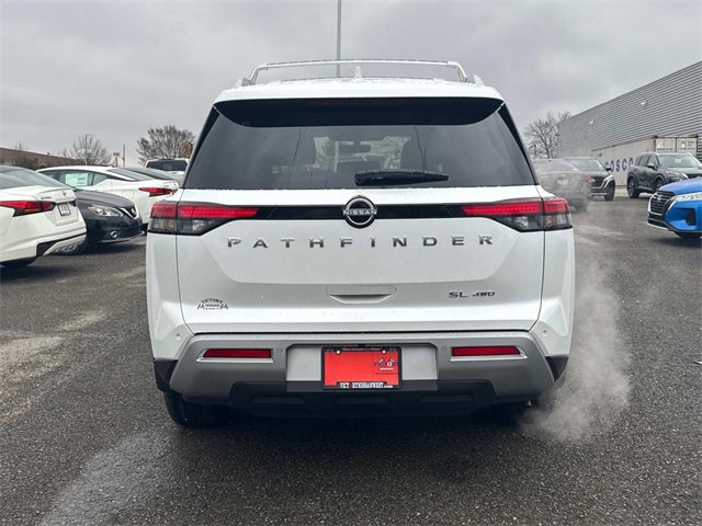 New 2025 Nissan Pathfinder SL image 5