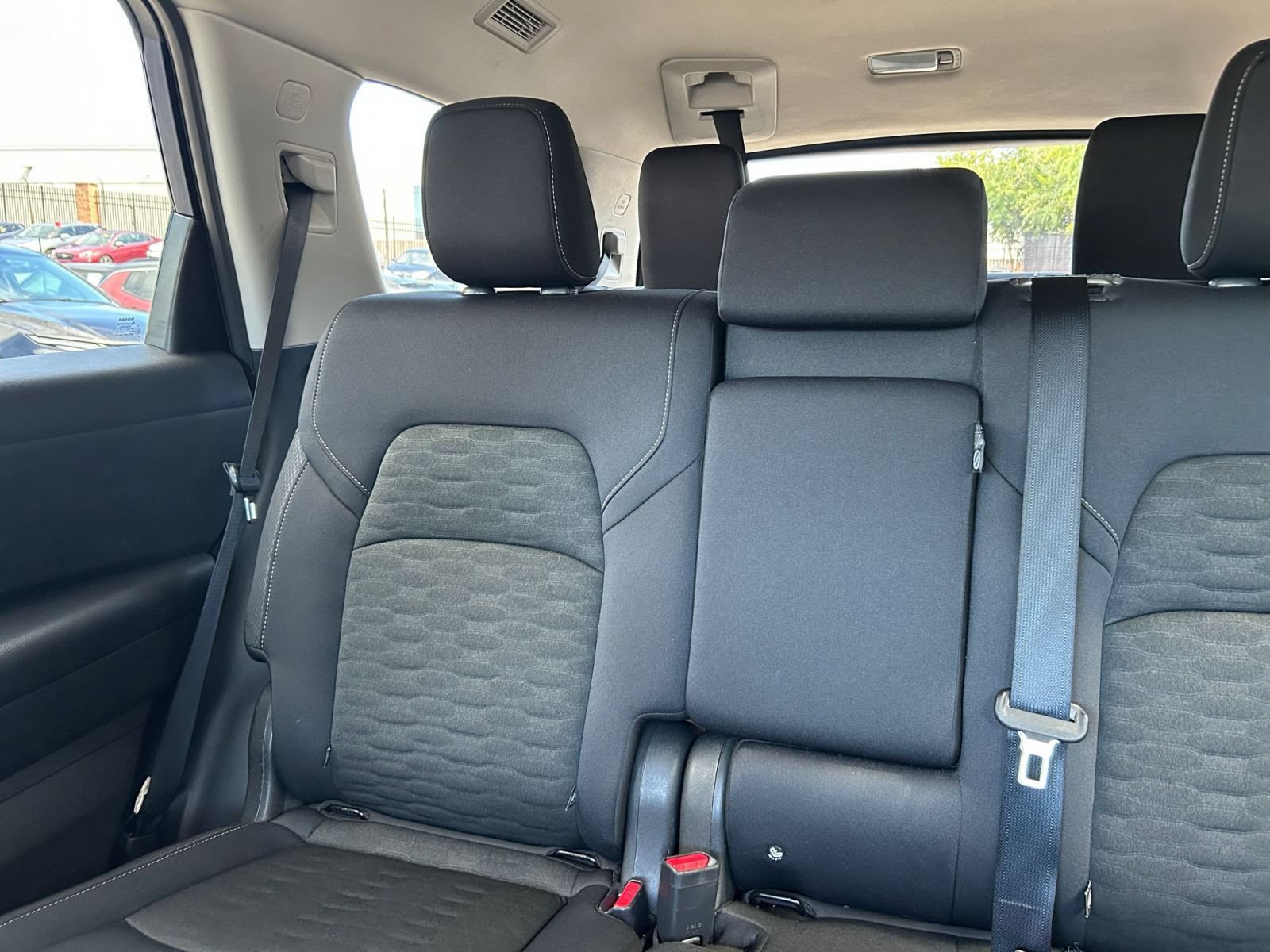 Used 2025 Nissan Pathfinder SV FWD image 36