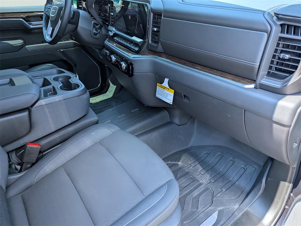 New 2025 GMC Sierra 1500 Elevation image 18