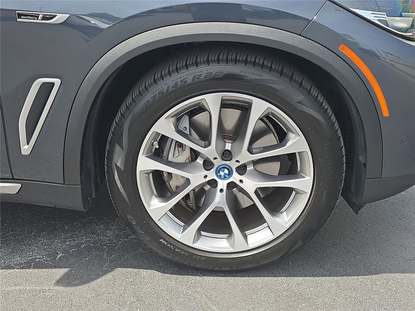 Certified 2022 BMW X5 xDrive45e AWD/4WD image 3