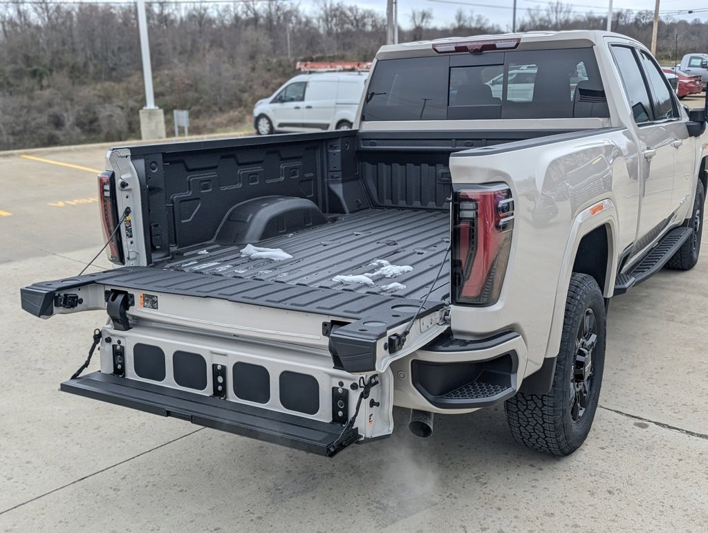 New 2026 GMC Sierra 2500 AT4 w/ AT4 Premium Plus Package image 13