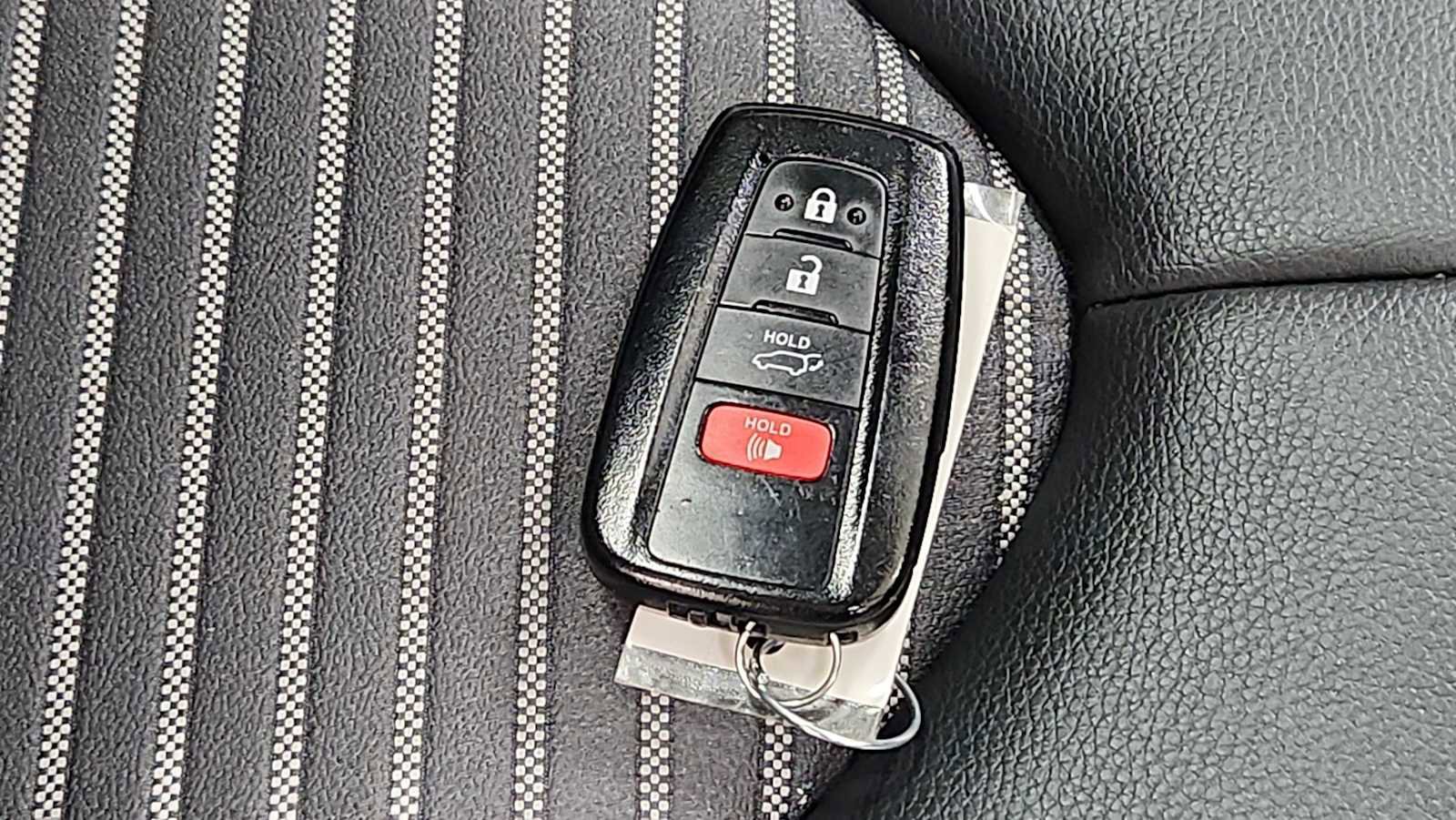 Used 2022 Toyota Highlander XSE image 33