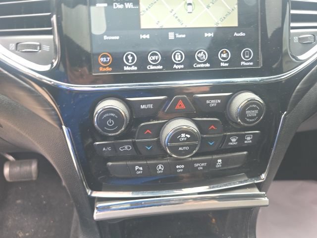 Used 2019 Jeep Grand Cherokee Altitude AWD/4WD image 28