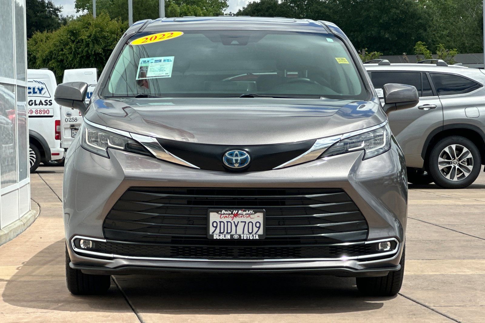 Certified 2022 Toyota Sienna XLE FWD image 11