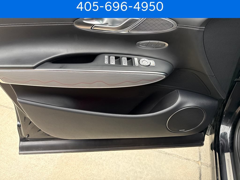 Used 2023 Genesis GV70 2.5T w/ Advanced Package AWD/4WD image 12