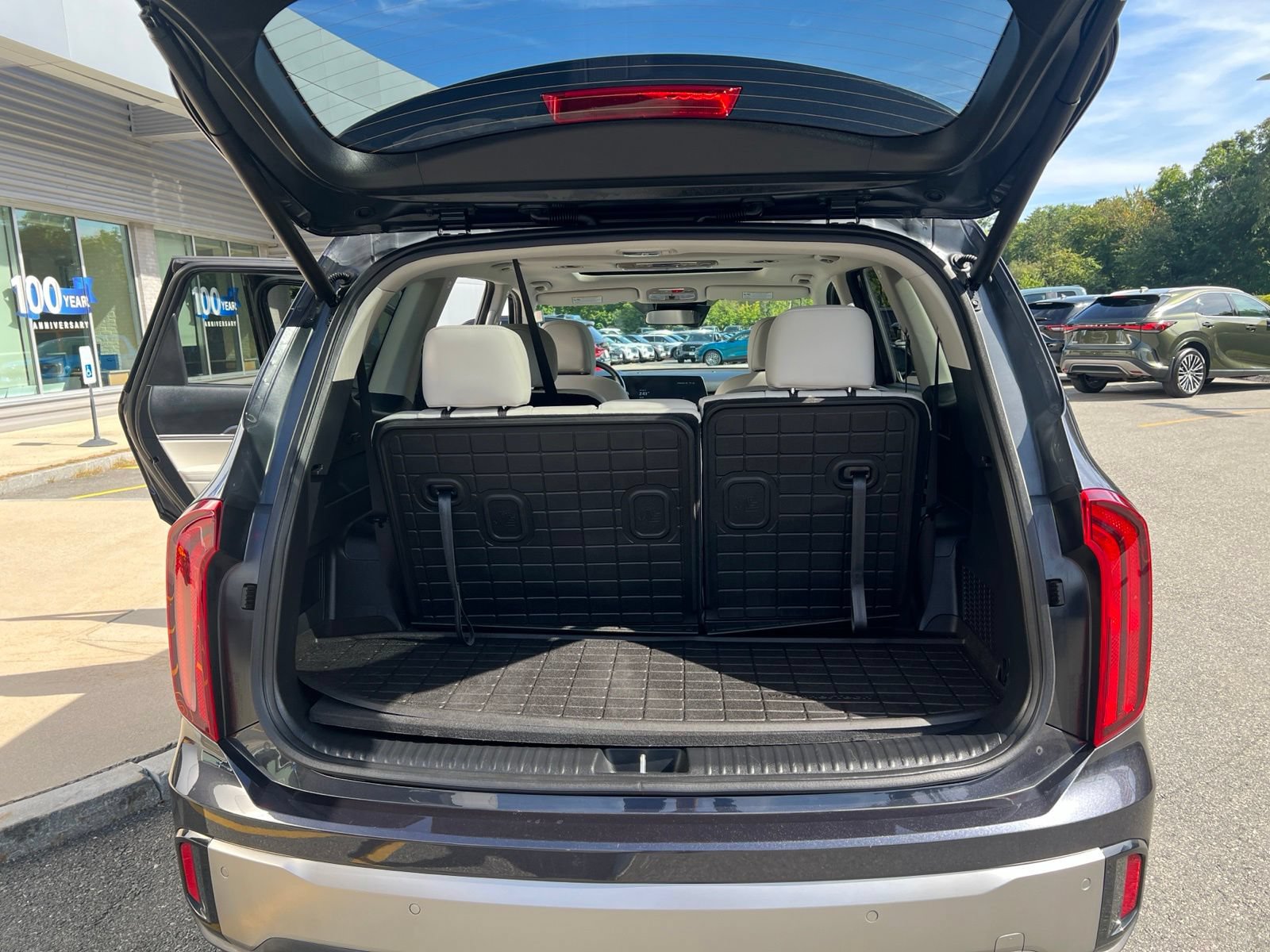 Used 2025 Kia Telluride S AWD/4WD image 10